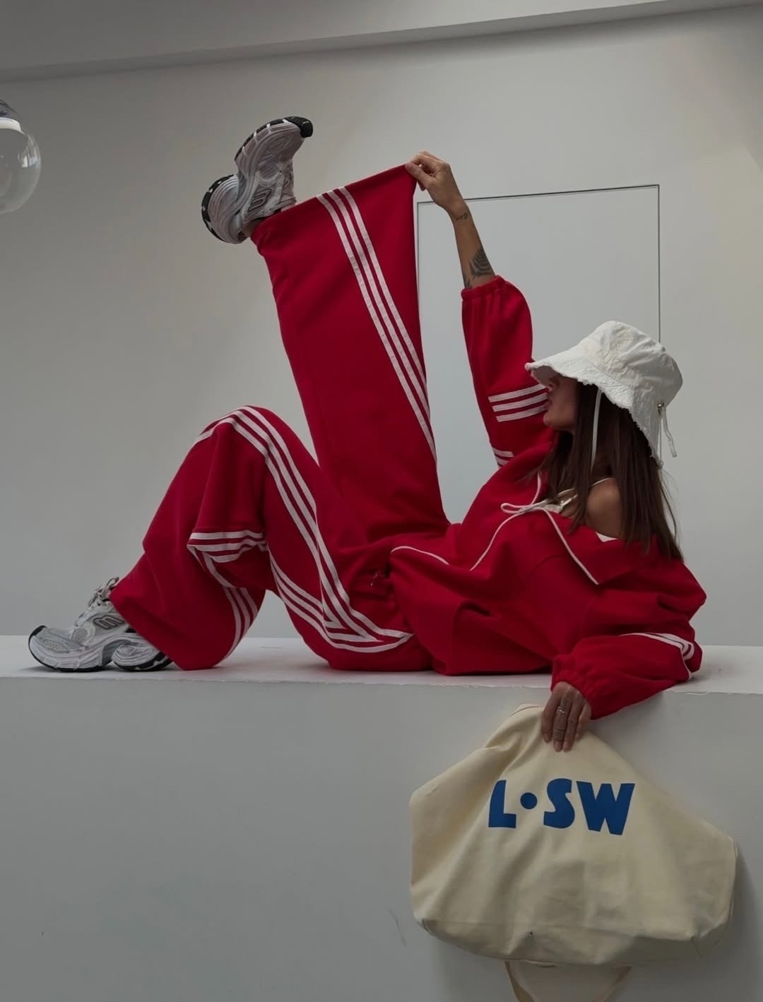 брюки спортивные adidas originals,повседневный спортивный костюм,женские костюмы спортивные,спортивные брюки,спортивные костюм