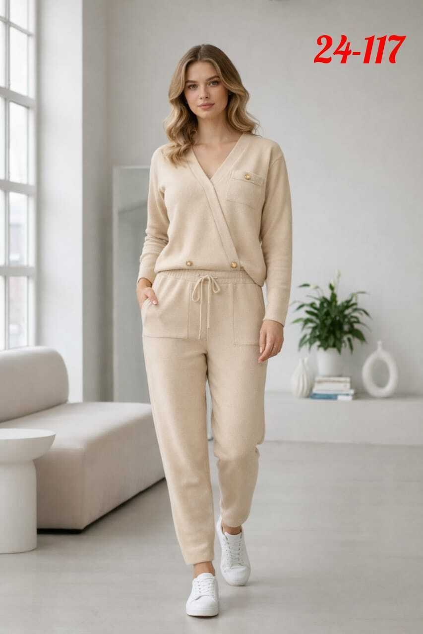 костюм бежевый,бежевый трикотажный костюм,бежевый спортивный костюм,кашемировый костюм женский,кашемировый брючный костюм
