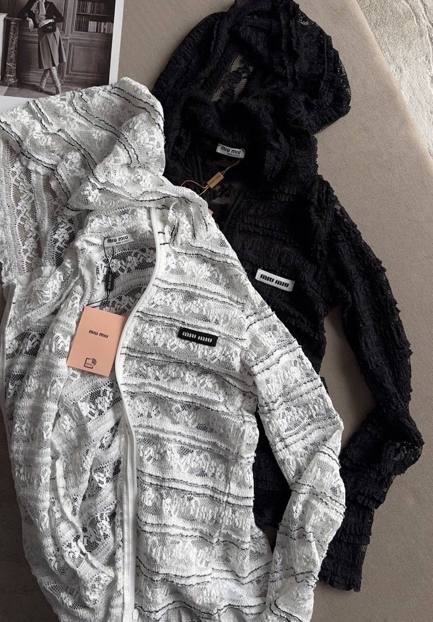 коричневые кожаные шорты,кожаные шорты,образ с кожаными шортами,юбка шорты кожаная