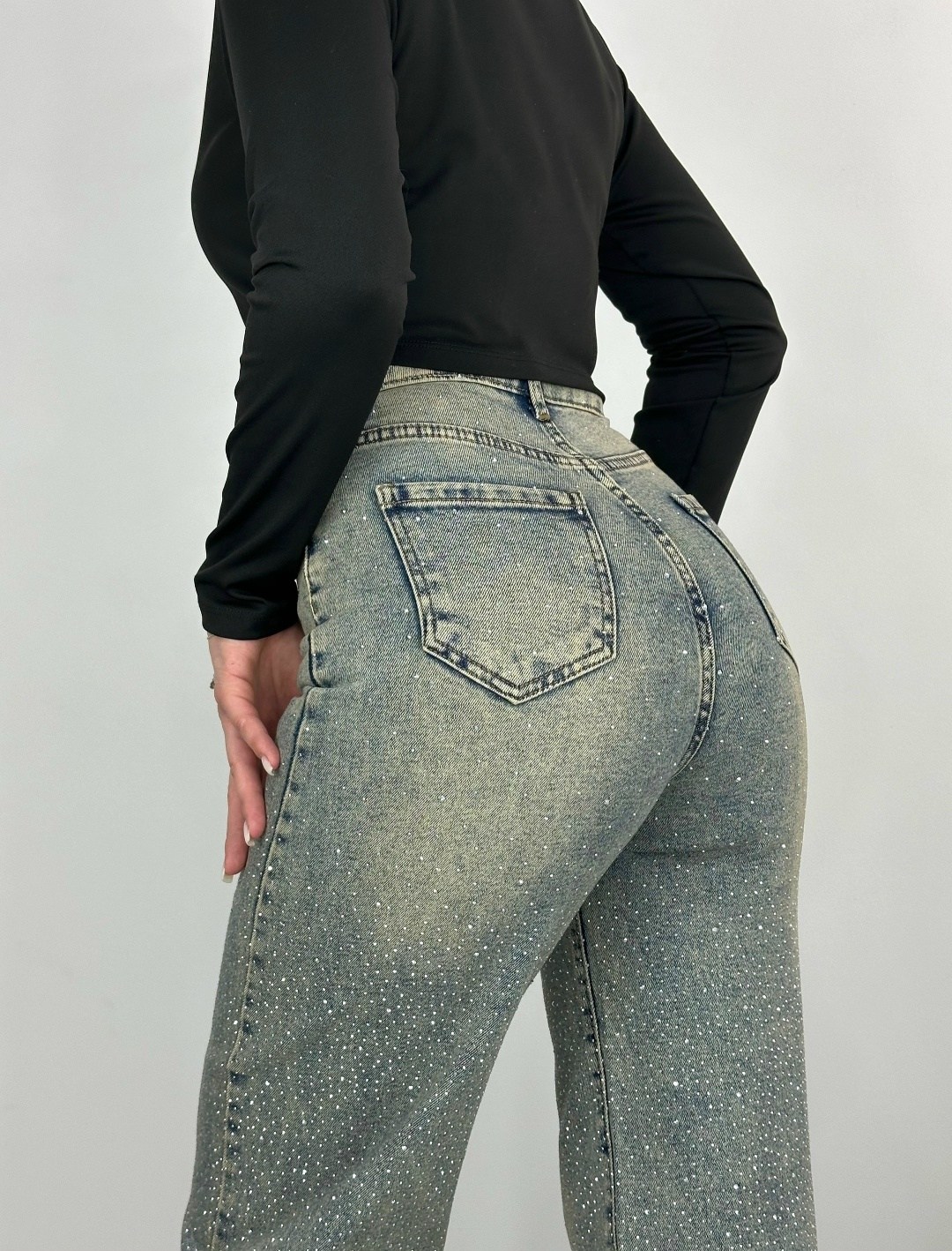 женские джинсы,джинсы широкие,джинсы женские широкие,модные джинсы,джинсы