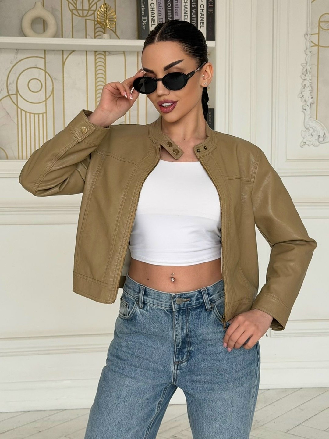 кожаная женская куртка,куртка кожаная,кожаная куртка бомбер женская,куртка бомбер кожаная,женская куртка из экокожи