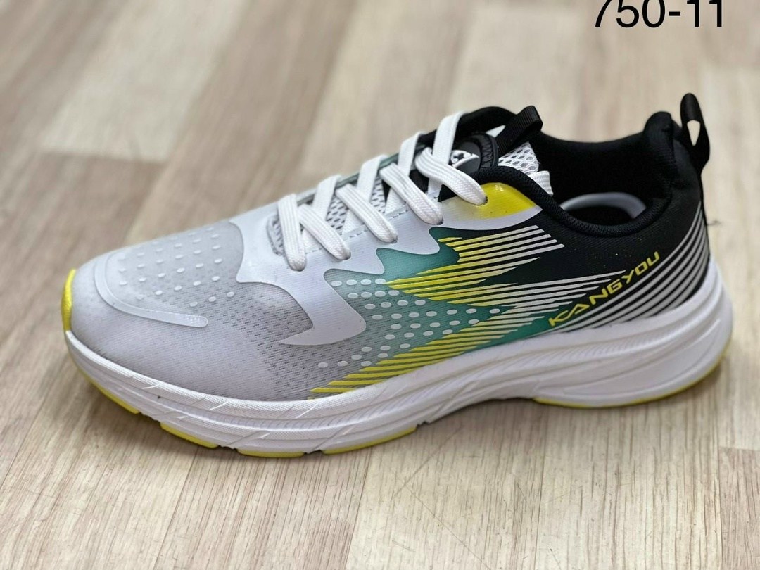 спортивные кроссовки,спортивная ,кроссовки дышащие,кроссовки удобные,кроссовки беговые