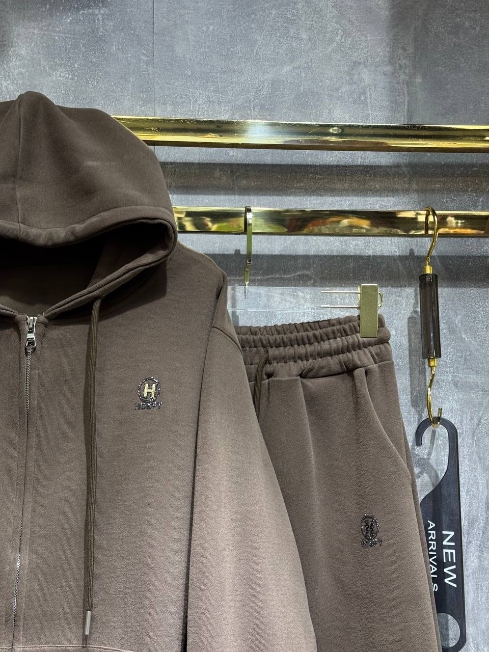 спортивный костюм,спортивный костюм brunello,спортивный костюм brunello cucinelli,спортивные костюмы на флисе,костюм спортивный мужской ermenegildo zegna коричневый