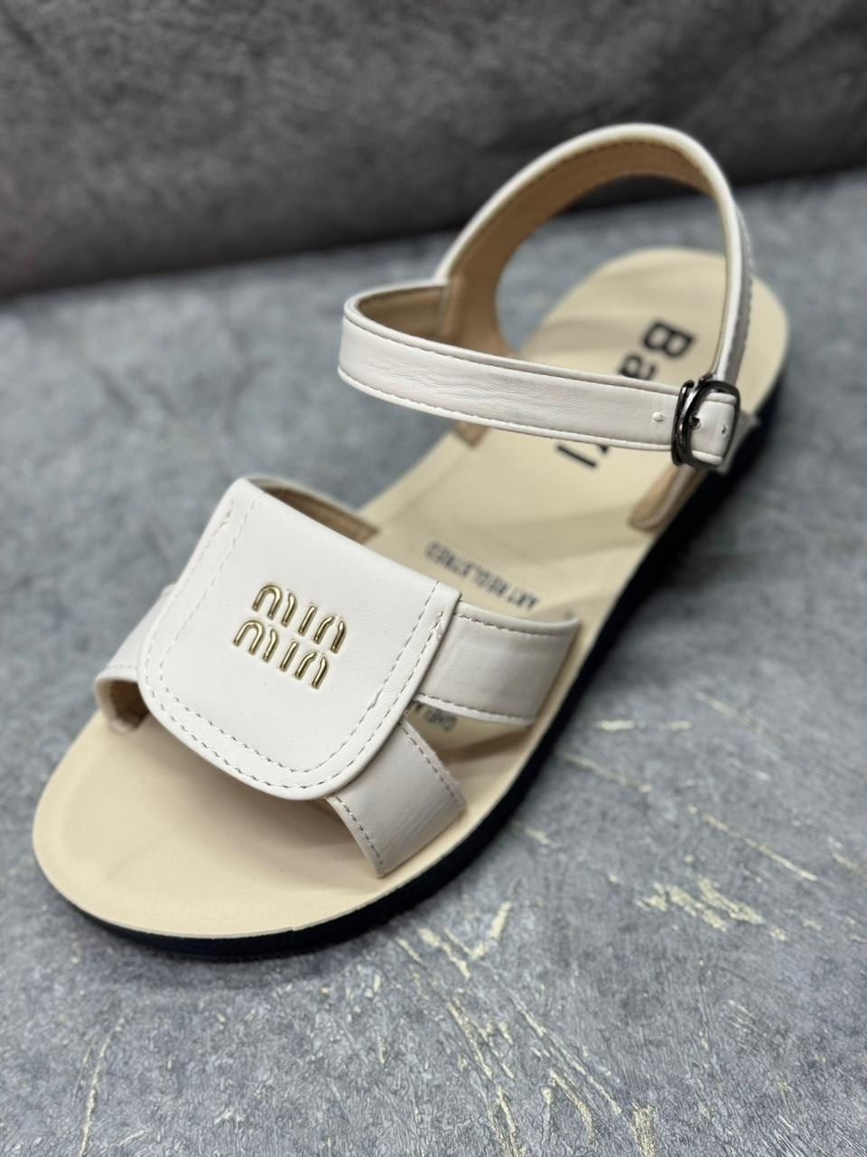 ,сандалии,детские сандалии,сандали,сандалии мужские