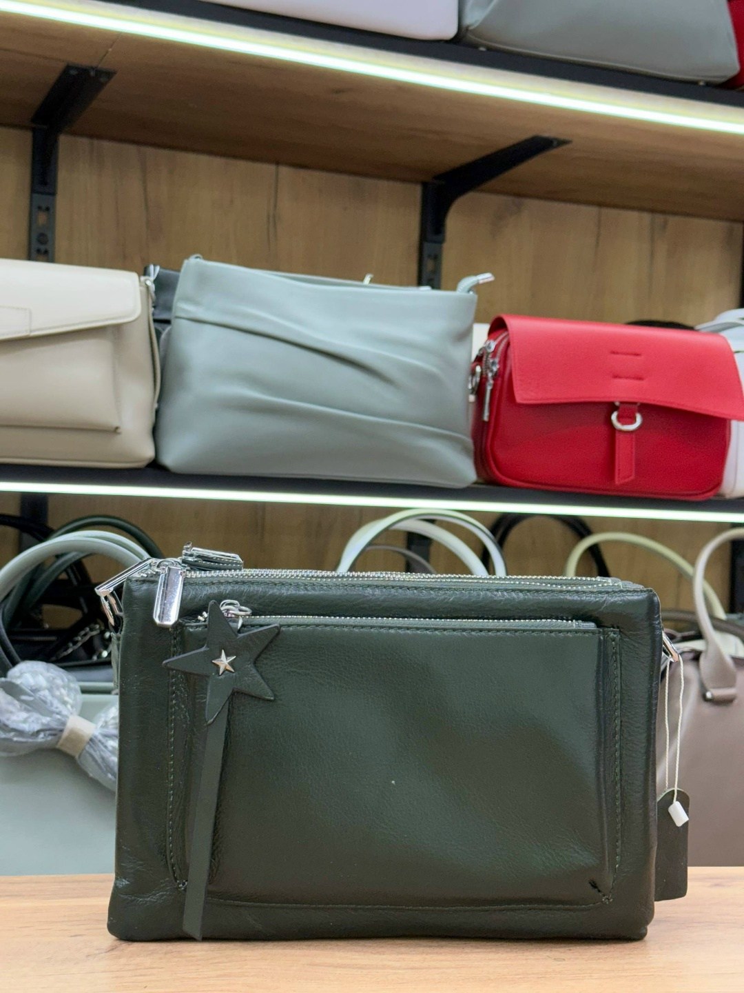 сумки женская кожаная,женская сумка,сумка,красная сумка,женская кожаная сумка через плечо с