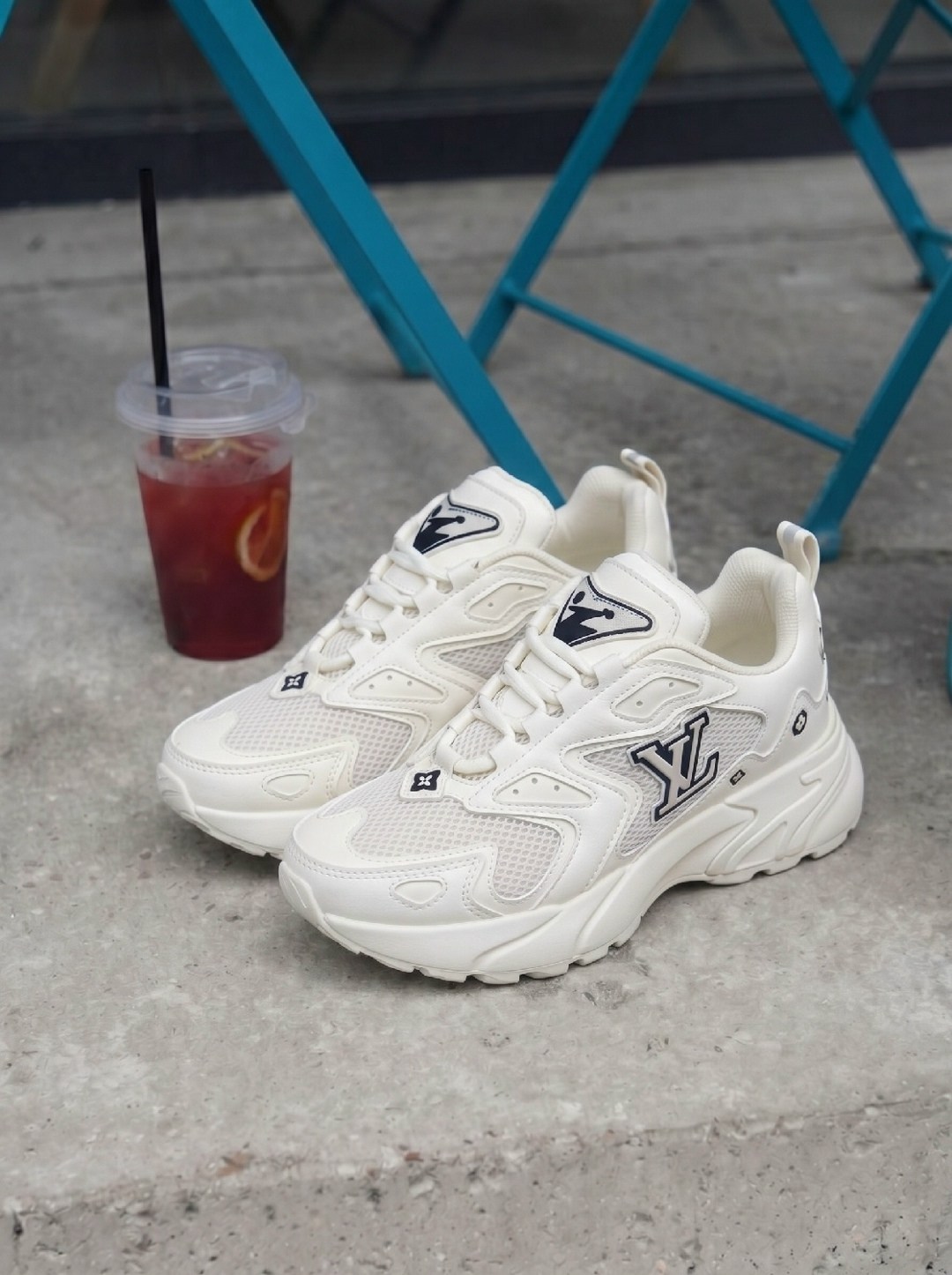 женские кроссовки,кроссовки модные,кроссовки,спортивная ,кроссовки универсальные