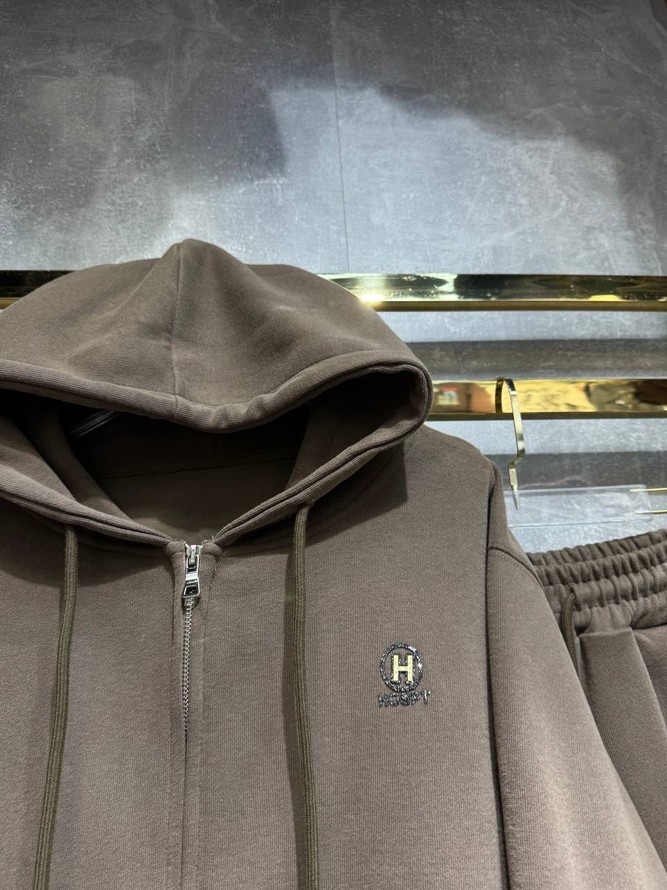 спортивный костюм,спортивный костюм brunello,спортивный костюм brunello cucinelli,спортивные костюмы на флисе,костюм спортивный мужской ermenegildo zegna коричневый