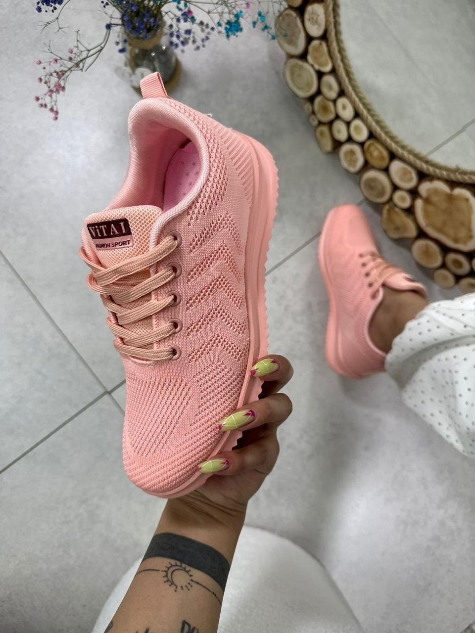 ,красные кроссовки,красные кроссовки женские,женские кроссовки,тканевые кроссовки женские