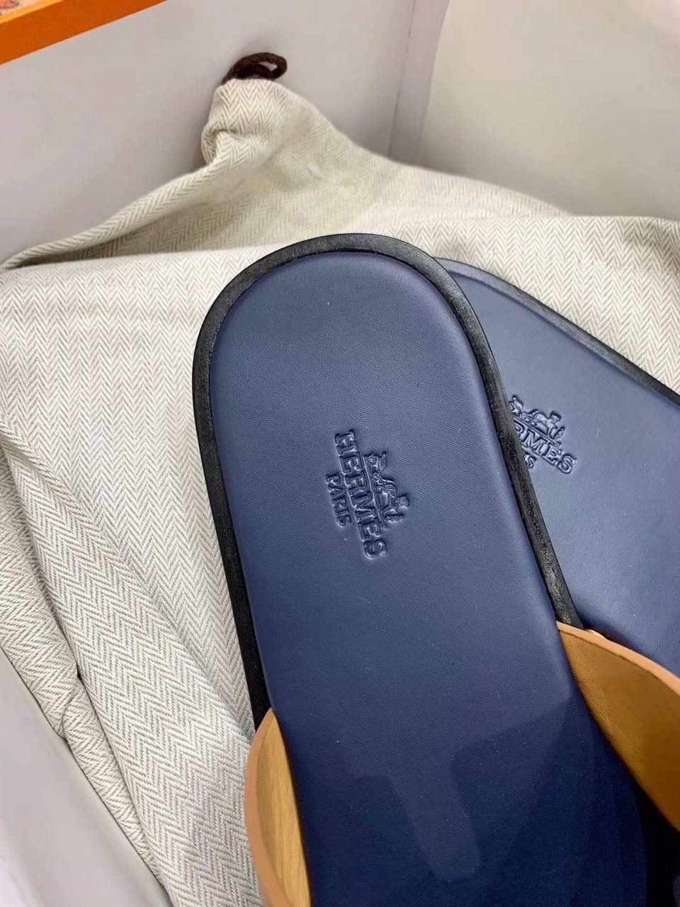 шлепанцы hermes,тапки гермес мужские,мужские шлепки гермес,тапочки хермес мужские,шлепки hermes мужские