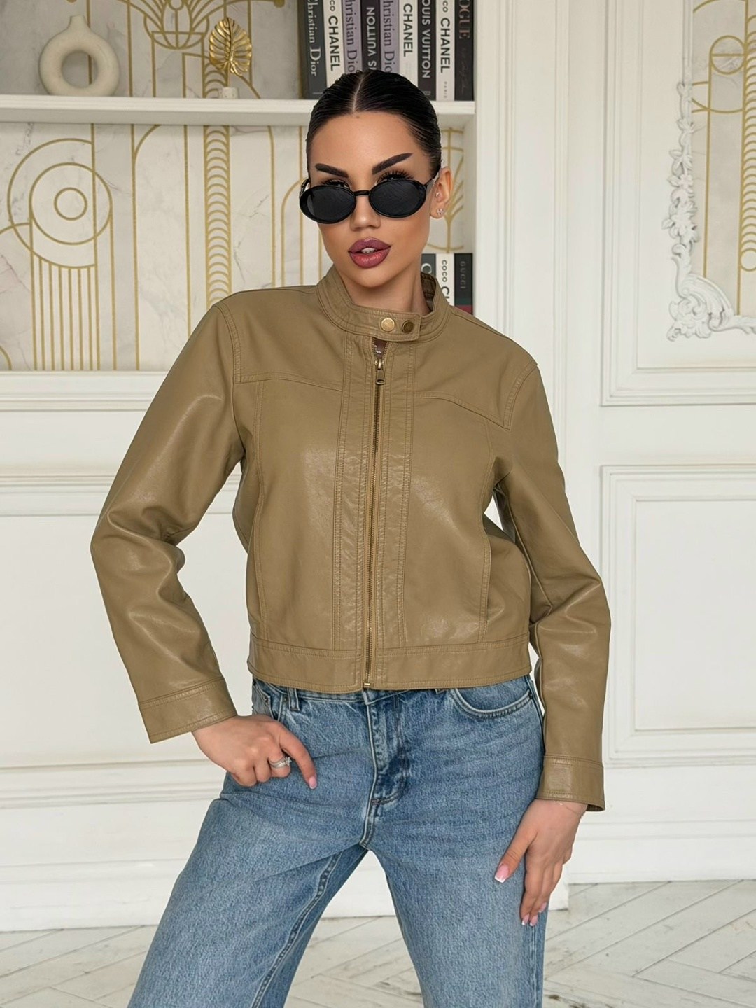 кожаная женская куртка,куртка кожаная,кожаная куртка бомбер женская,куртка бомбер кожаная,женская куртка из экокожи