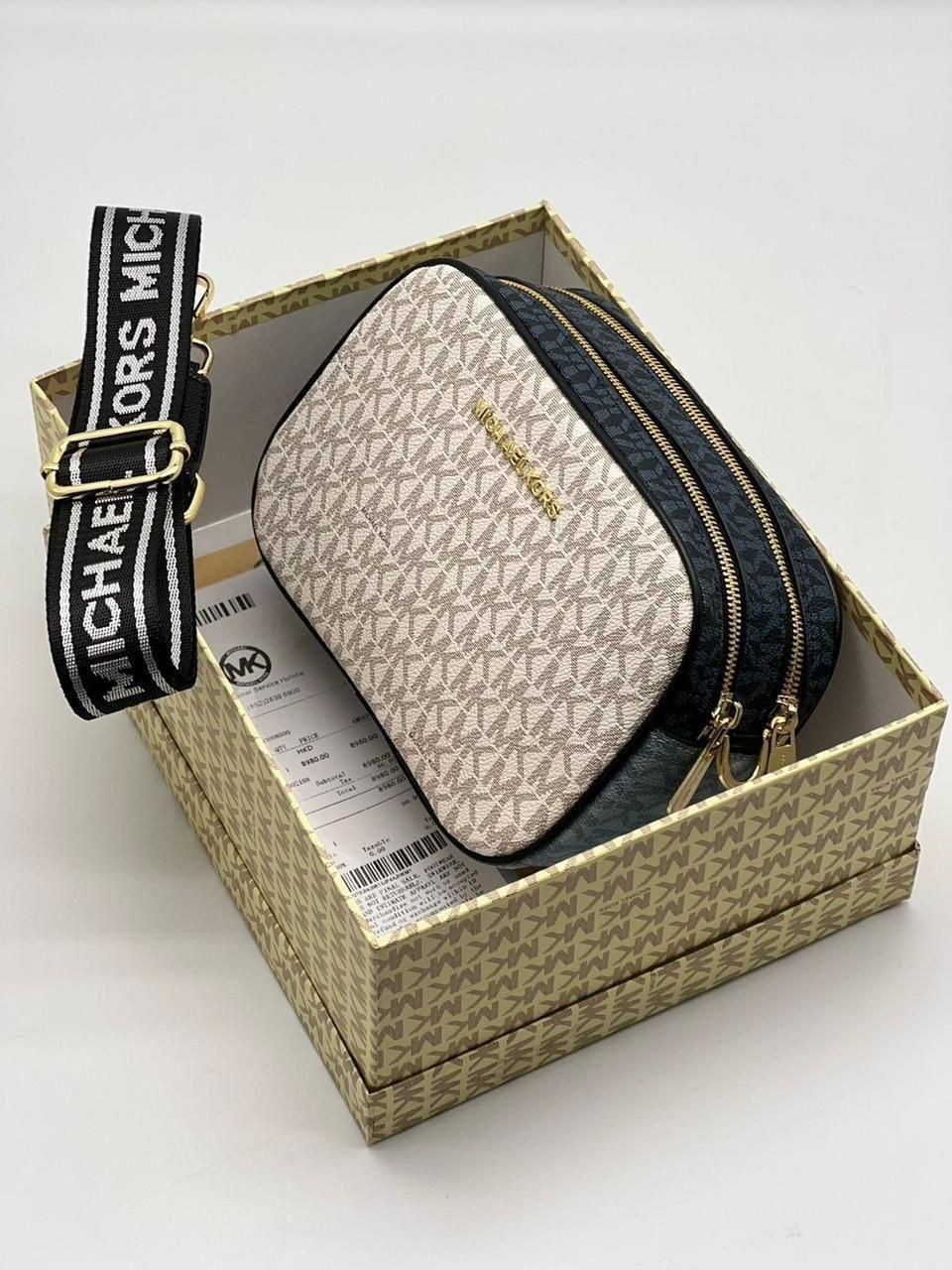 женская сумка michael kors,michael kors сумка на плечо,сумка через плечо michael kors с двумя отделениями и декором monogram,женская сумка кроссбоди michael kors,сумка michael kors