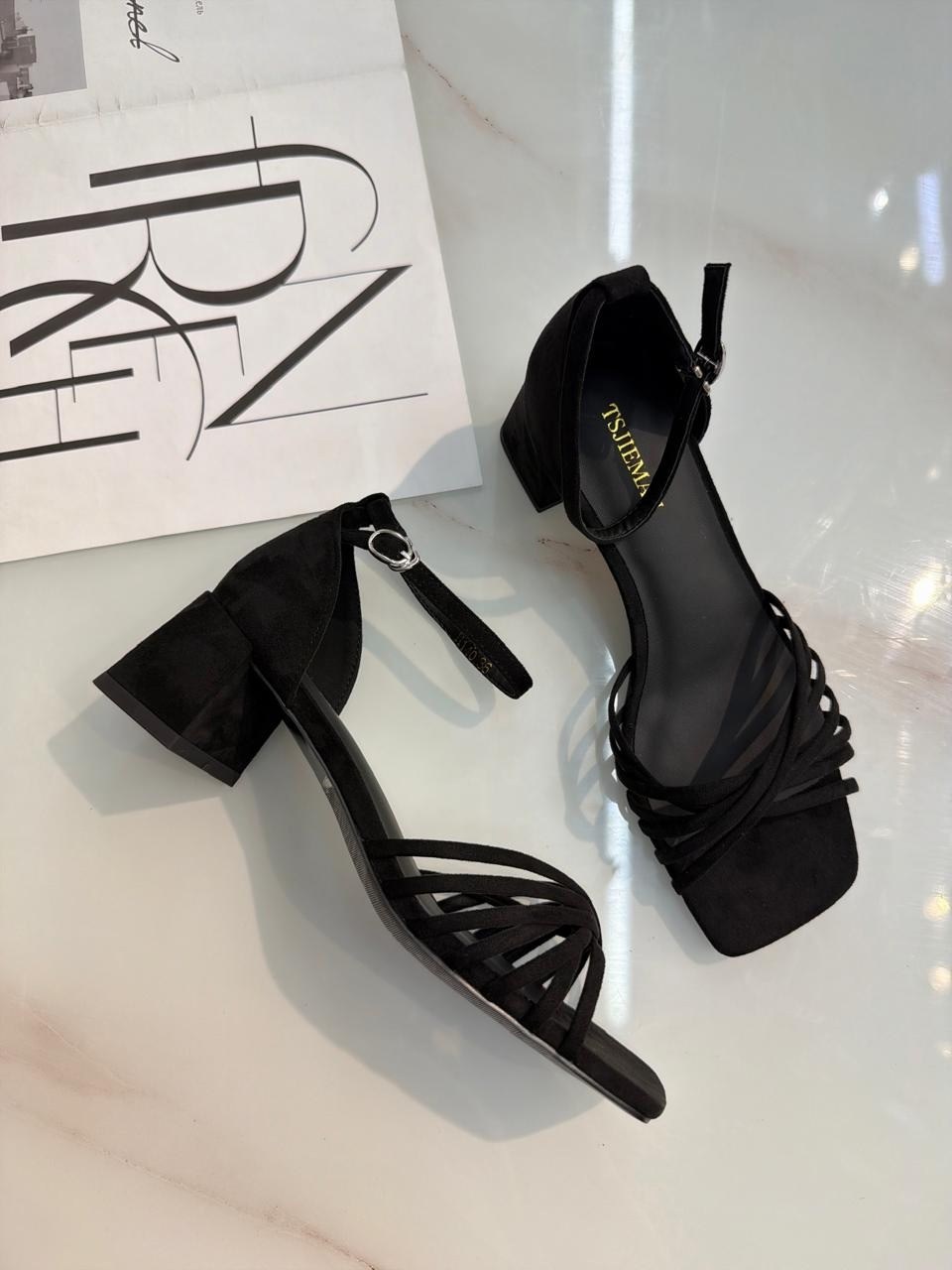 босоножки на каблуках,женские босоножки,замшевые босоножки,босоножки на квадратном каблуке,босоножки