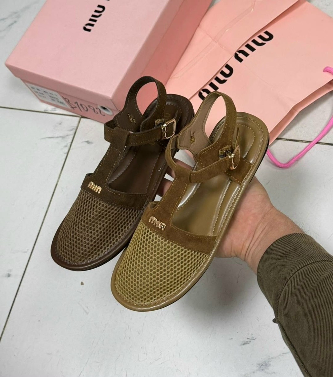 ,сандалии miu miu,сандалии модные,босоножки сандали,женские сандалии