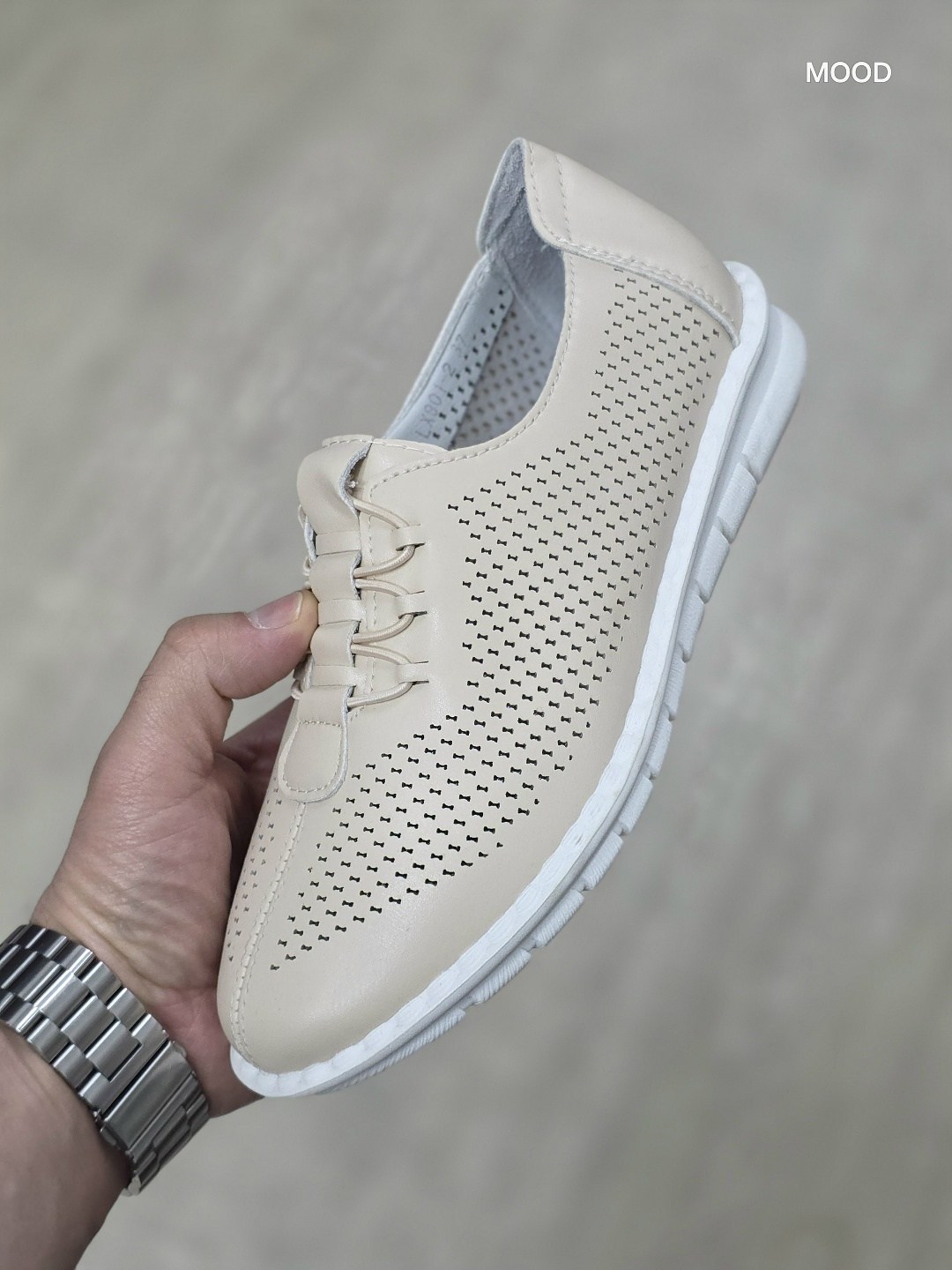 ,женские кроссовки, женская,кроссовки женские с перфорацией,туфли с перфорацией