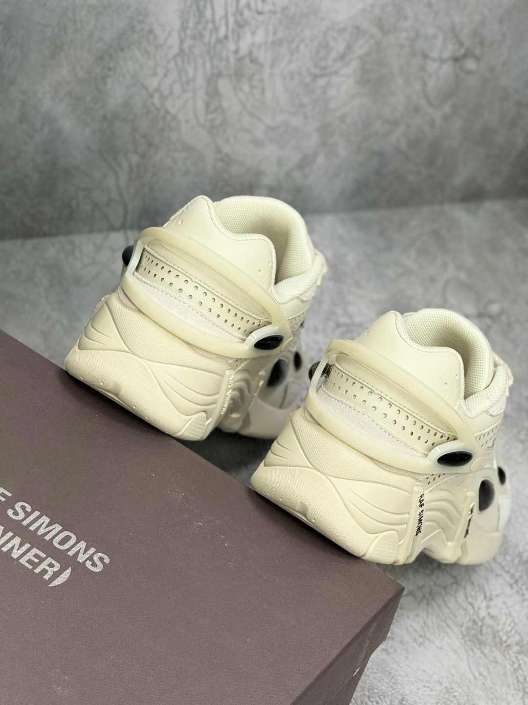 кроссовки raf simons cylon-21 белый,кроссовки raf simons cylon 21,кроссовки raf simons cylon,кроссовки raf simons cylon-21 кремовые,кроссовки raf simons