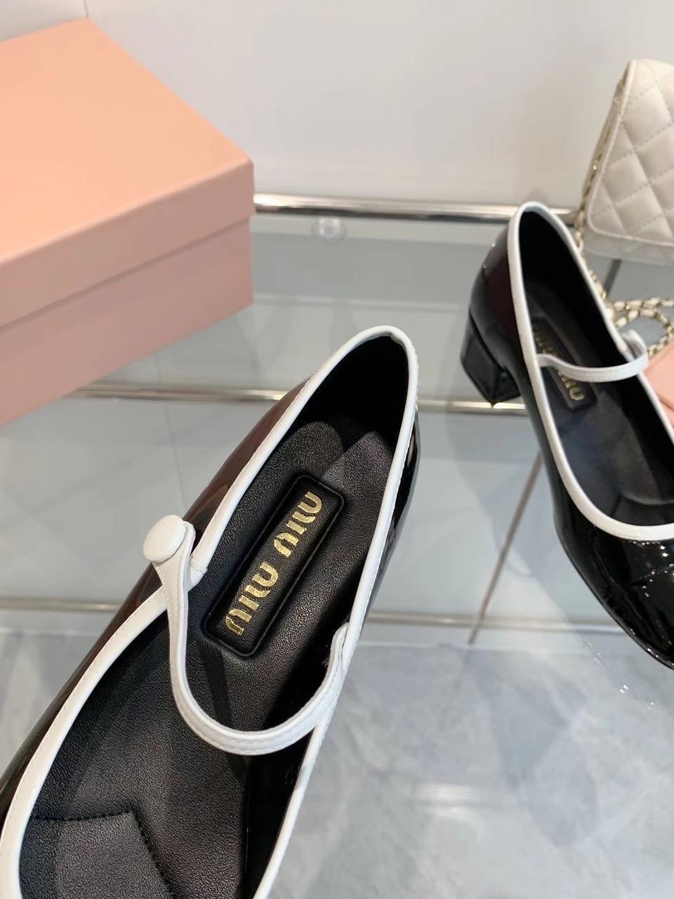 туфли miu miu,,туфли женские,туфли из лакированной кожи,туфли мэри джейн