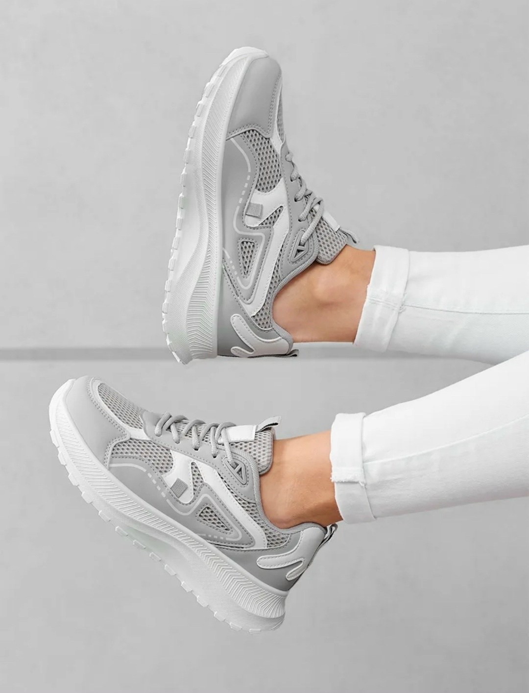 женские кроссовки 2025 тренды,кроссовки,кроссовки женскиe,кроссовки летние тренд,кроссовки женские летние