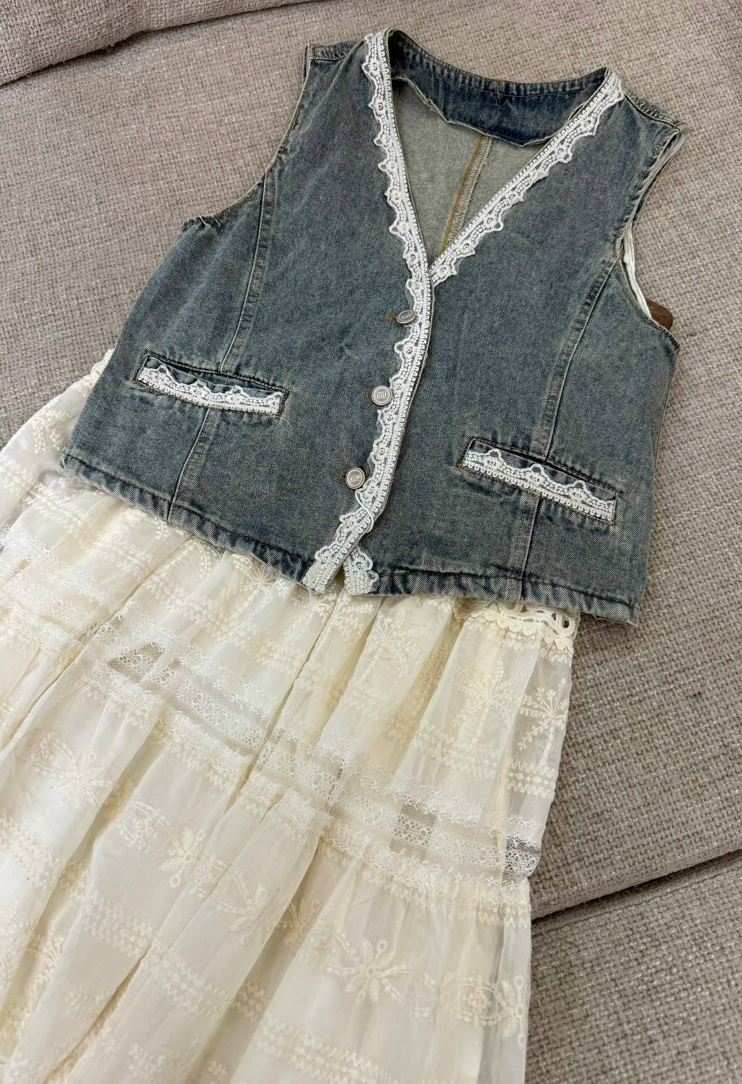 джинсовый жилет с кружевом,джинсовая жилетка с кружевом,джинсовый жилет,джинсовая жилетка,женский джинсовый жилет