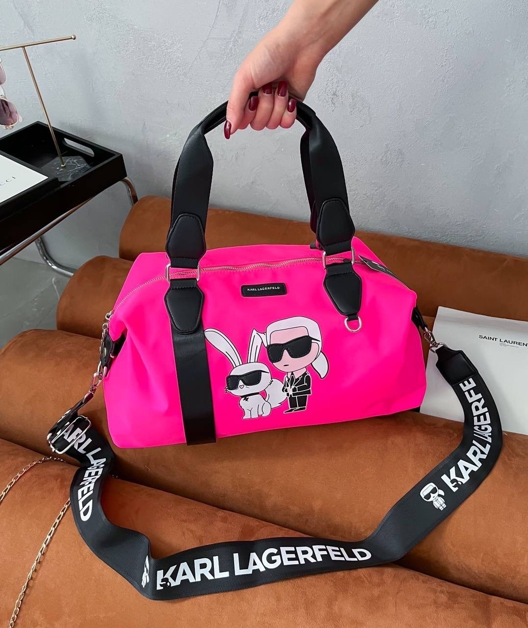большая спортивная сумка karl lagerfeld,сумка karl lagerfeld спортивная,karl lagerfeld сумка дорожная,сумка женская дорожная спортивная karl lagerfeld,сумка спортивная женская