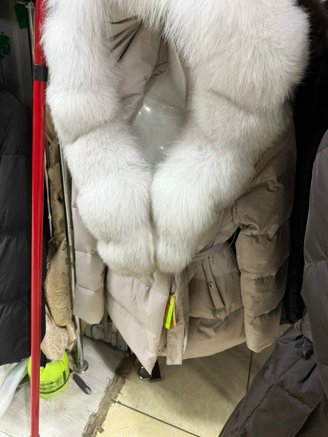 пуховик с натуральным мехом,пуховик с натуральным мехом песца,пуховик с натуральным мехом и песца70 cm с капюшоном,пуховик женский мех натуральный,пуховик с мехом