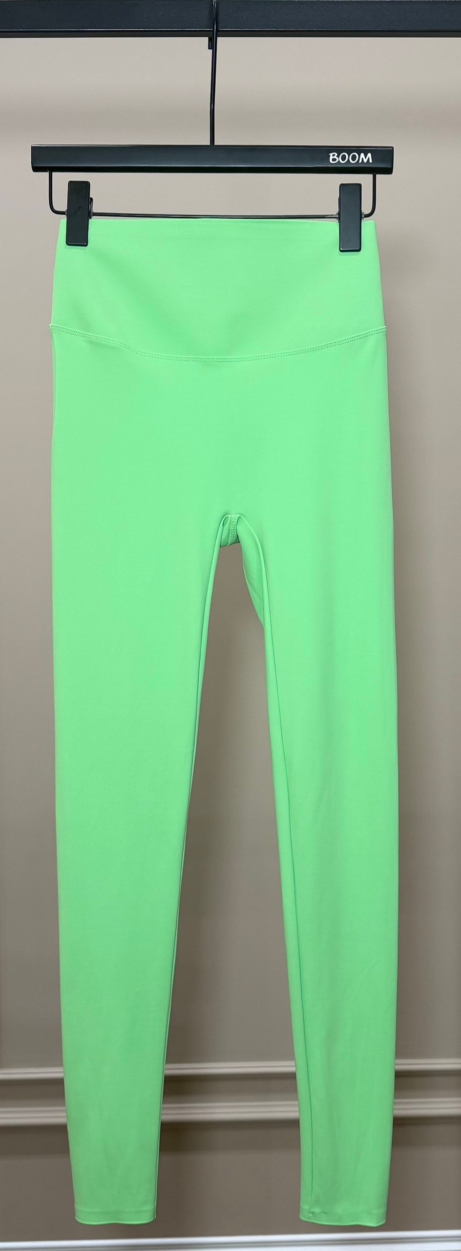 женские спортивные леггинсы,женские спортивные леггинсы с высокой талией,женские леггинсы,женские леггинсы для фитнеса,леггинсы спортивные