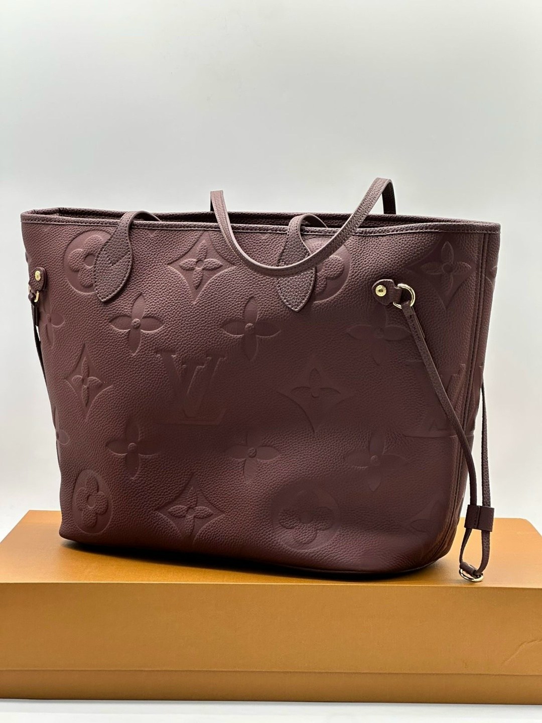 neverfull louis vuitton,cумка louis vuitton,louis vuitton женская сумка,louis vuitton neverfull mm,женская кожаная сумка louis vuitton neverfull mm бежевая
