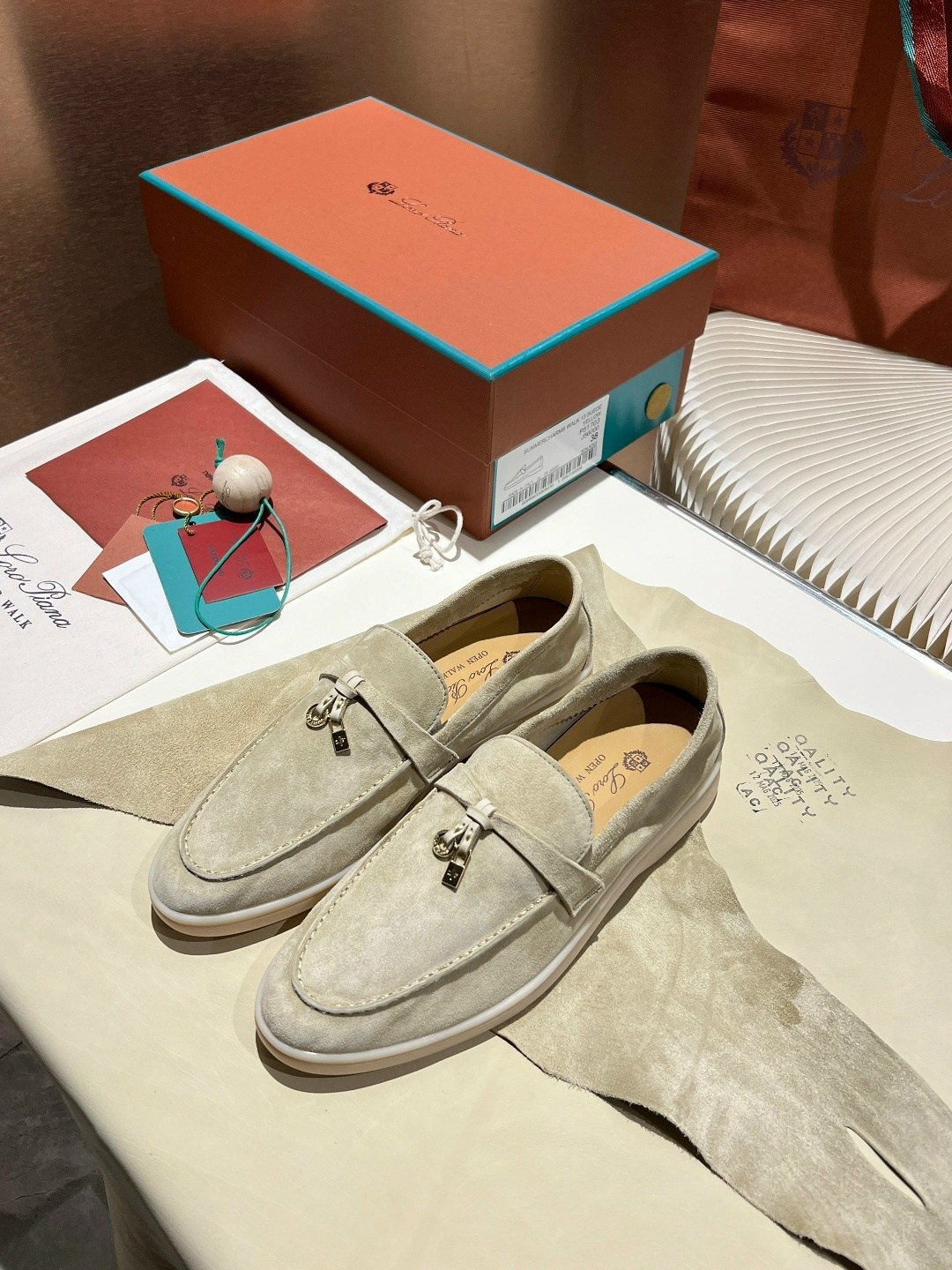 ,замшевые лоферы loro piana,лоферы loro piana,замшевые женские лоферы loro piana оливковые,лоферы женские loro piana