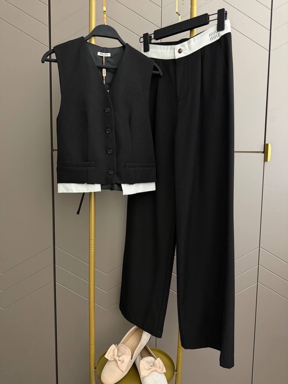 брючные костюмы женские,брюки широкие,женские комбинезоны,костюм классика,брючный комбинезон женский