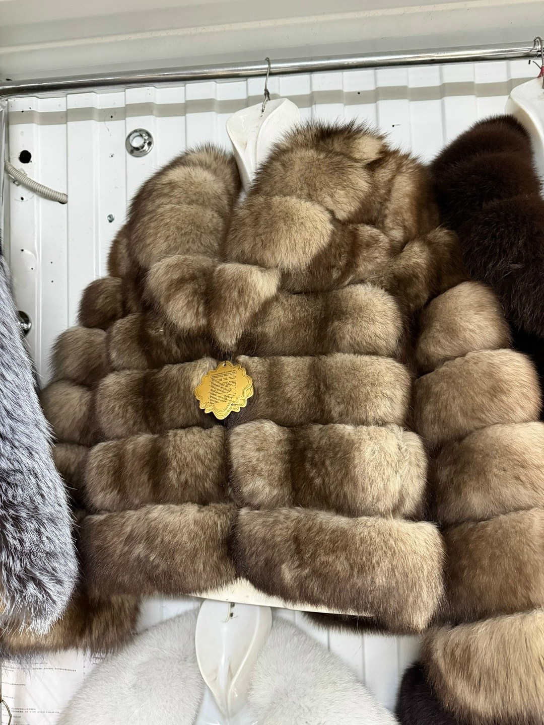 шуба из песца,шуба песец,шуба из песца с английским воротником,шуба трансформер из песца,шуба из песца под соболя