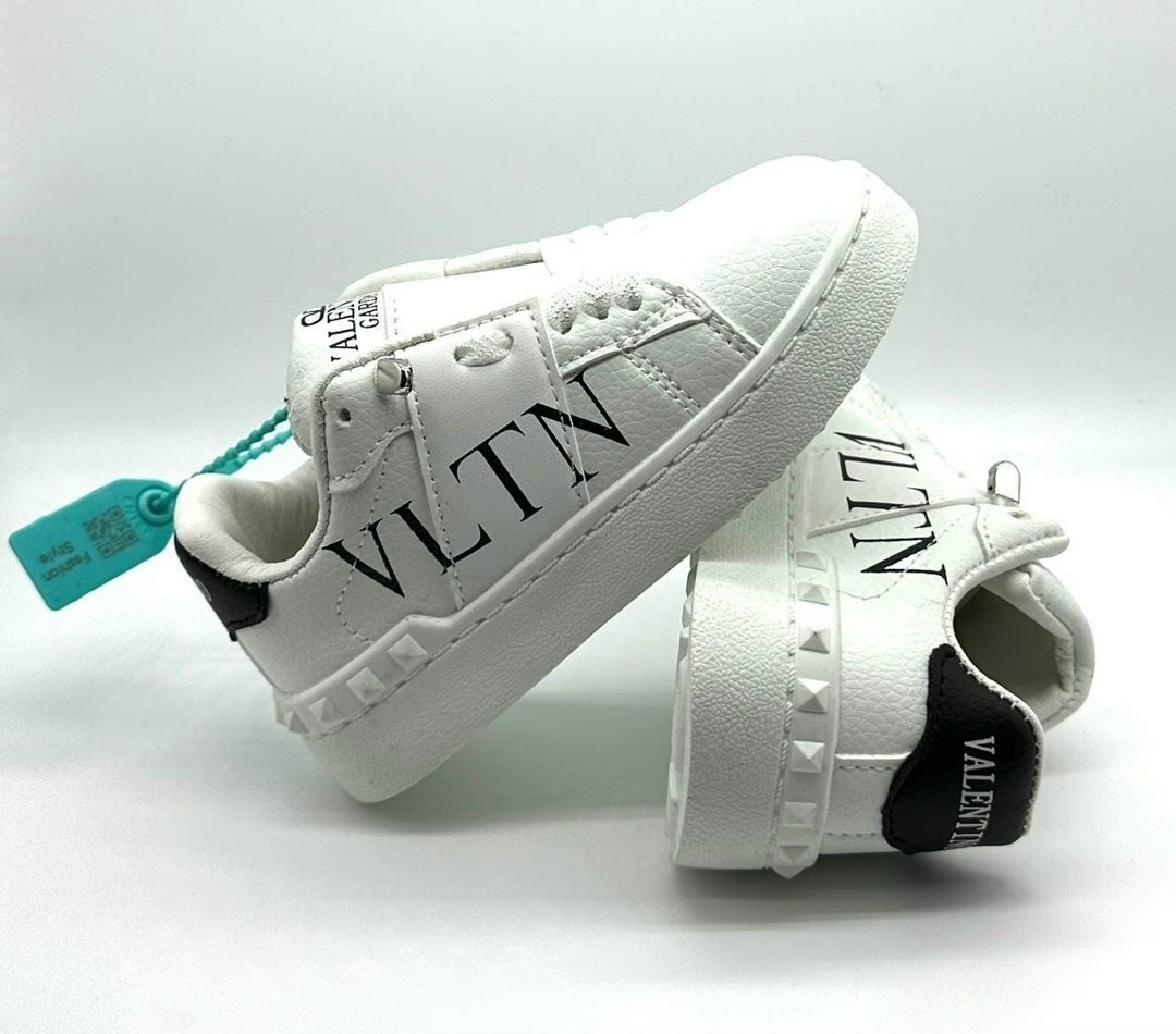 кроссовки valentino,valentino кеды,valentino garavani кроссовки,,женские кроссовки валентино