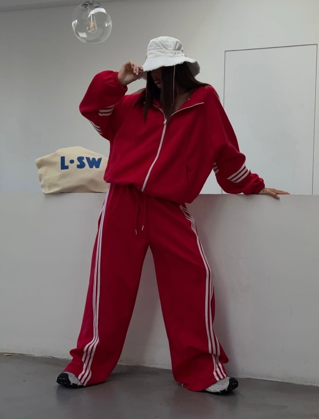 брюки спортивные adidas originals,повседневный спортивный костюм,женские костюмы спортивные,спортивные брюки,спортивные костюм