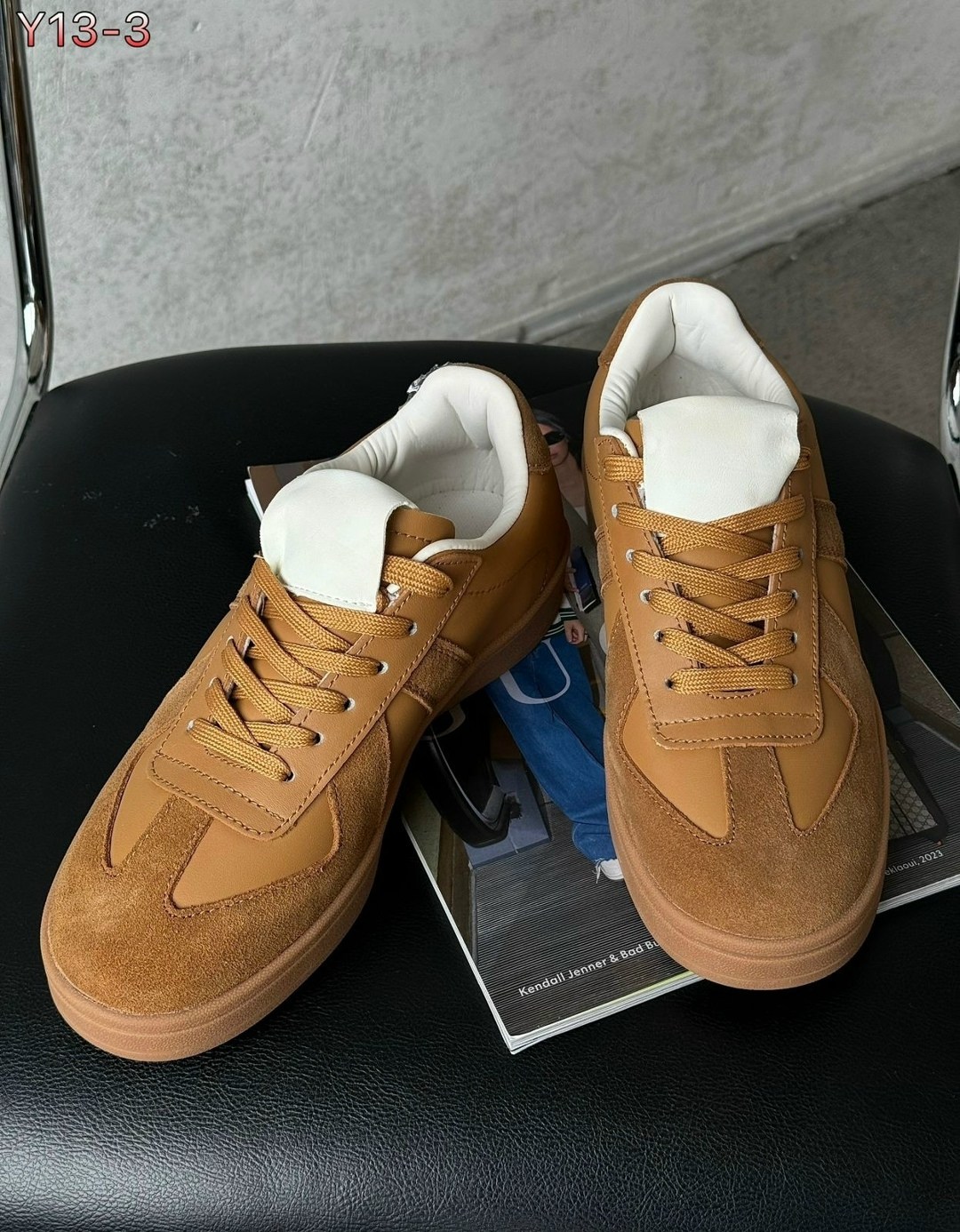 ,замшевые кроссовки,замшевые кеды,спортивная ,коричневые кроссовки