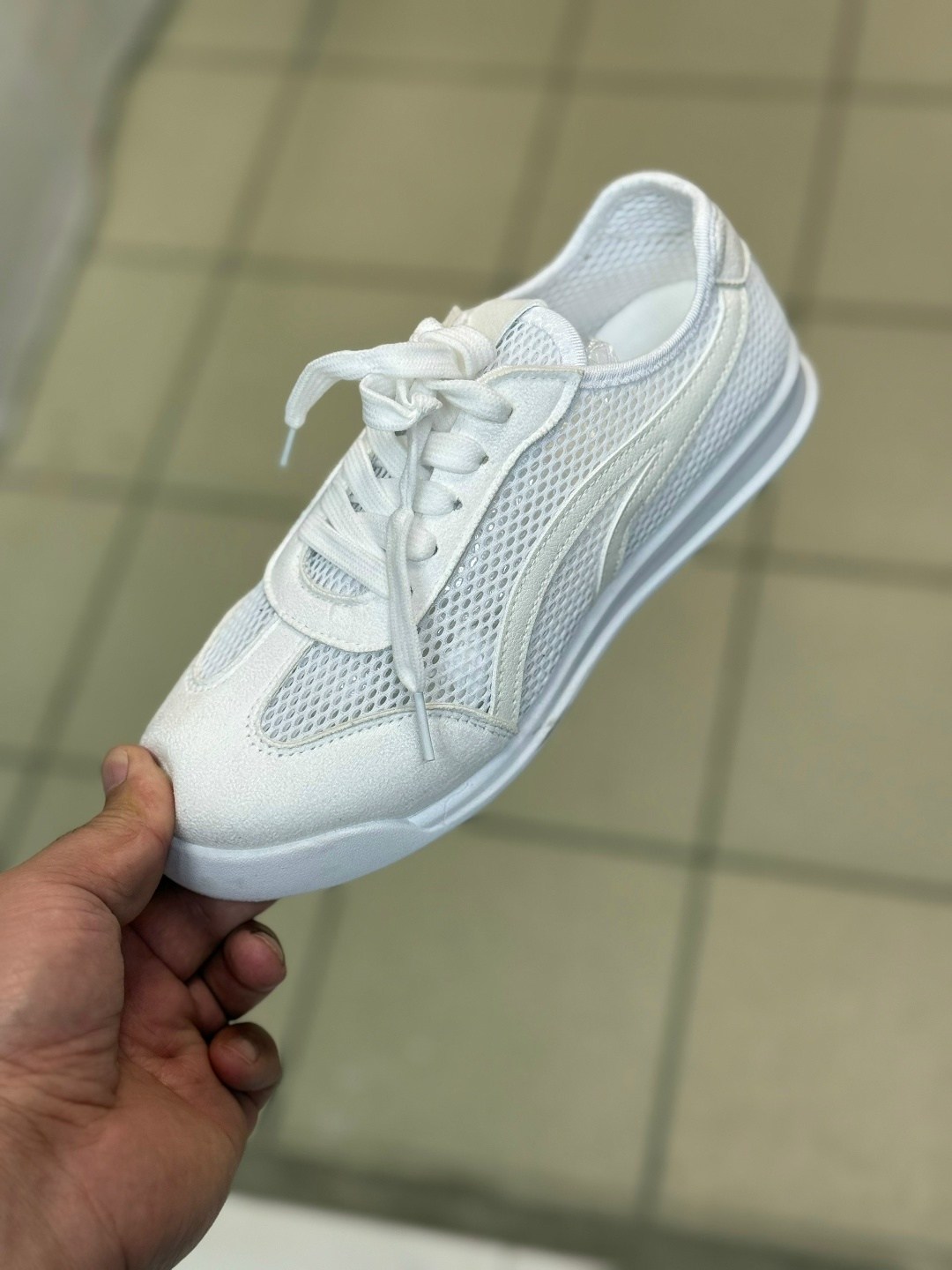 ,спортивная ,кроссовки женскиe,мужские кроссовки,мужская спортивная