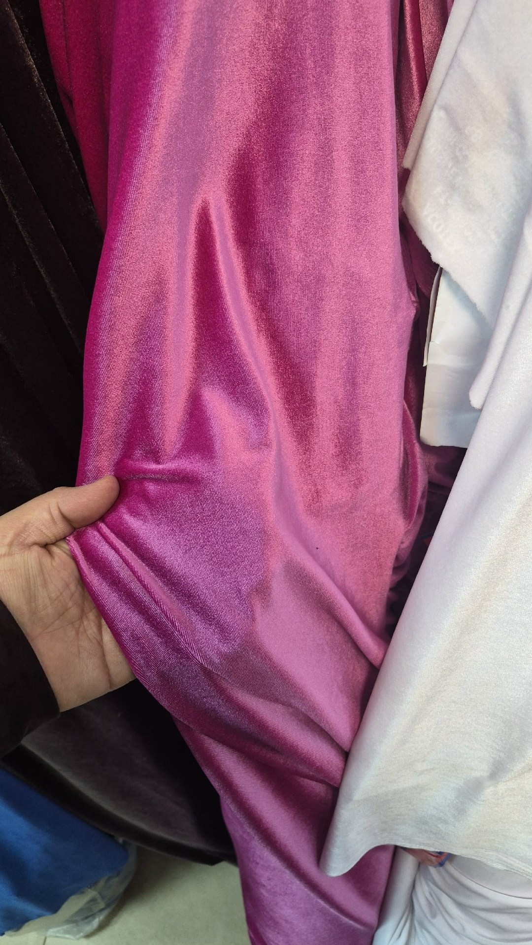 бархат бордовый,бархат красный ткань,бархат ткань,бархат стрейч,ткань бархат стрейч