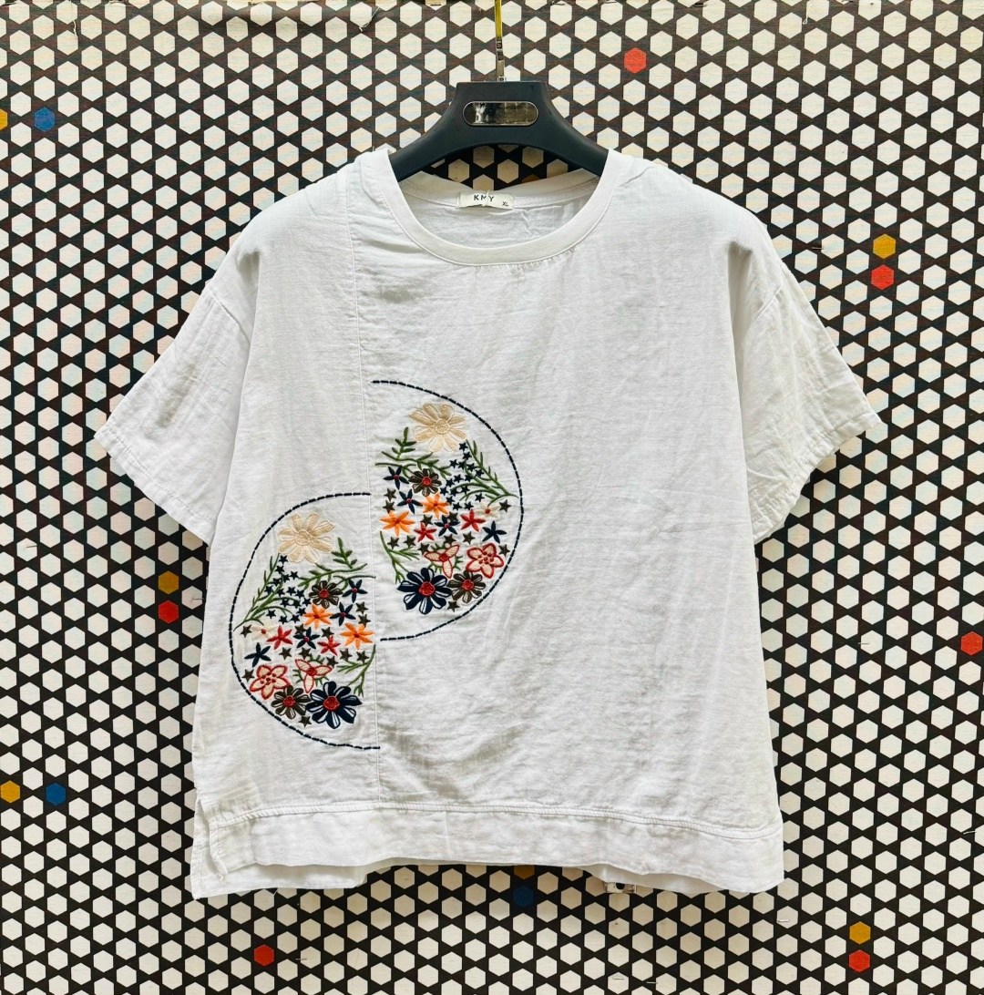 футболки женская,вышивка на майке,футболки дизайн,вышивка на футболках,блузка с рисунком