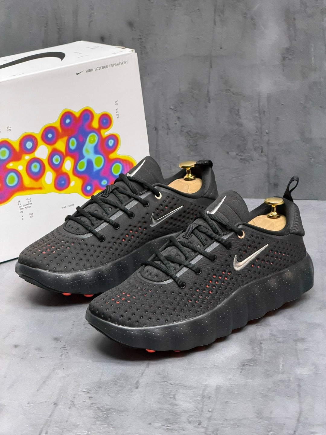 кроссовки,,кроссовки огромные,кроссовки черные,nike mind 002