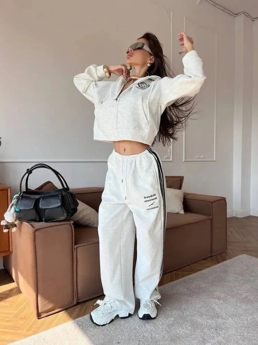 женские костюмы спортивные,спортивные костюм,женский костюм,костюм на флисе,костюм спортивные женские костюмы