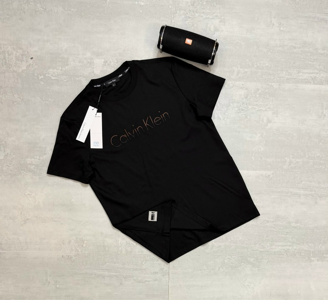 футболка calvin klein,футболка стандартного кроя calvin klein, белый,футболки мужские,мужская футболка calvin klein,футболки с логотипами