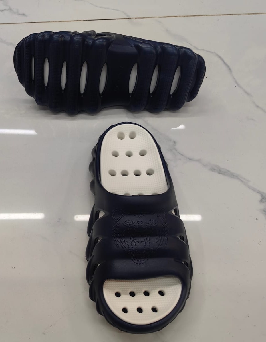 шлепки с дырками,шлепки резиновые,пляжная ,женские шлепанцы,тапочки модные