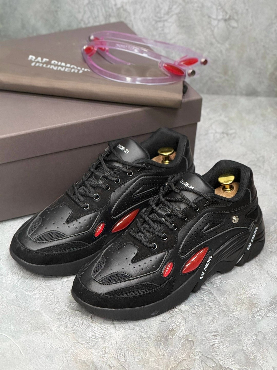 raf simons черные кроссовки cylon 21,кроссовки raf simons cylon черный,кроссовки raf simons cylon 21,кроссовки raf simons,кроссовки raf simons cyclon-21