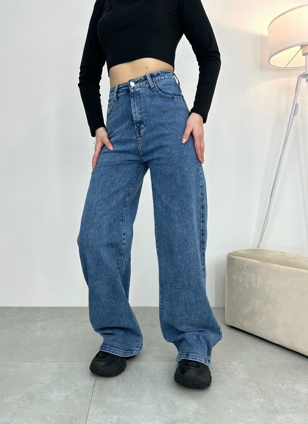 джинсы клеш женские с высокой талией синего цвета,женские джинсы клеш,женские джинсы,женские джинсы широкие,джинсы клеш женские с высокой талией синего цвета 2828s