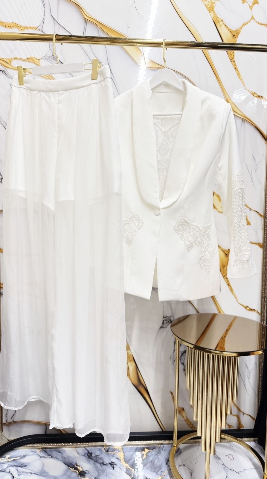 белый брючный костюм,брючный костюм,костюм брючный 1993 белый dilanavip,костюм брючный 1398 молочный anelli,женский брючный костюм