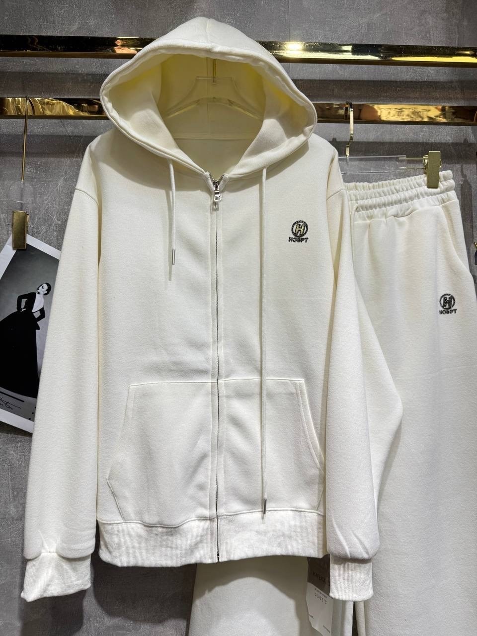 костюм спортивный,стильные костюмы,костюм спортивный женский,костюм белый,костюм кашемировый