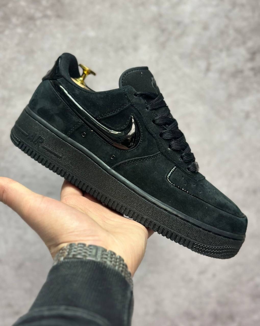кроссовки найк мужские черные замшевые,мужские кроссовки nike air force 1 '07 черные замшевые,nike air force 1 low black,nike air force 1 low triple black,кроссовки nike air force 1