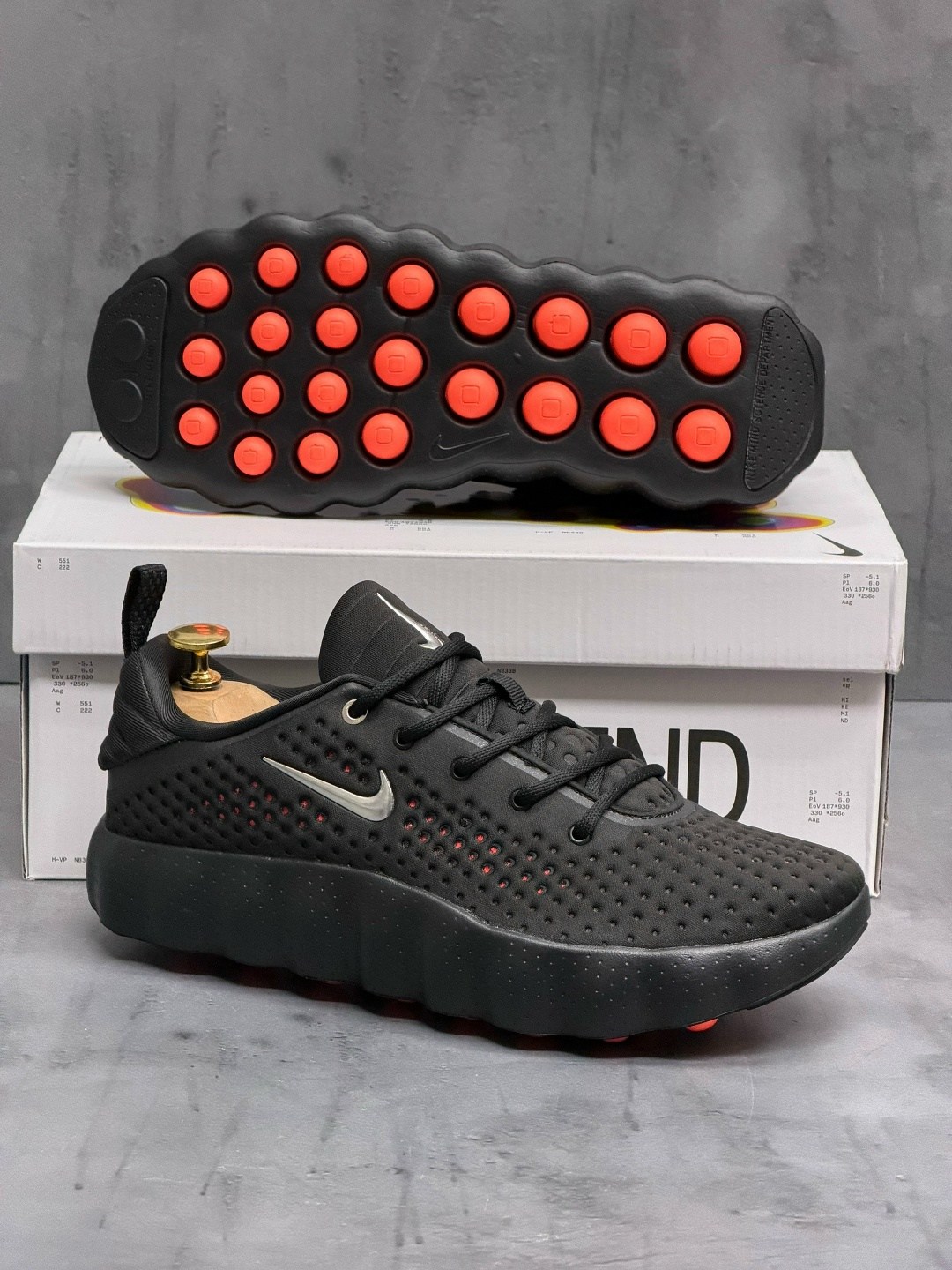 кроссовки,,кроссовки огромные,кроссовки черные,nike mind 002