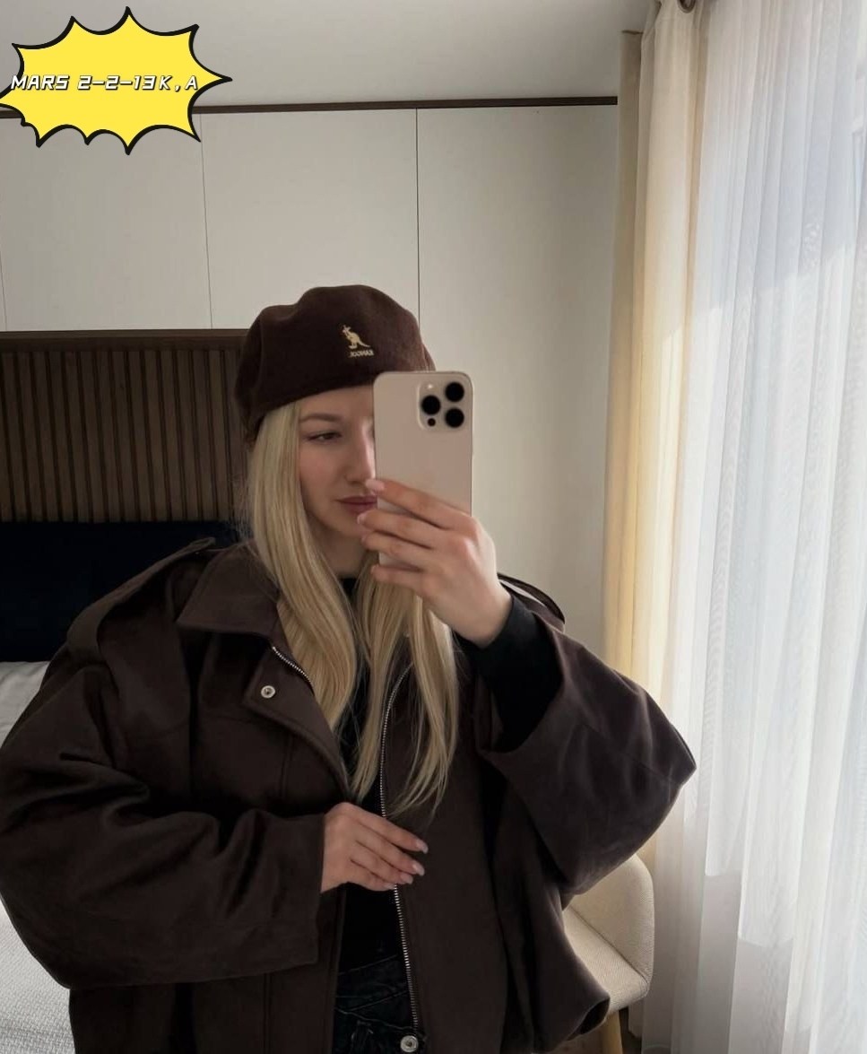 куртка-бомбер из искусственной замши zarina,бомбер замшевый оверсайз athe.brand,куртка замшевая,куртка бомбер,женская замшевая куртка