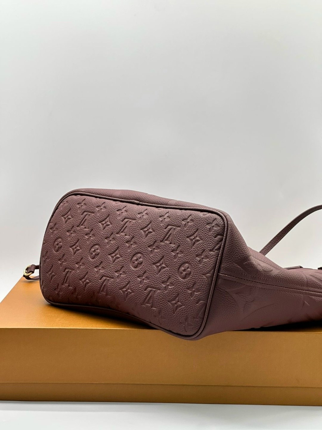 neverfull louis vuitton,cумка louis vuitton,louis vuitton женская сумка,louis vuitton neverfull mm,женская кожаная сумка louis vuitton neverfull mm бежевая