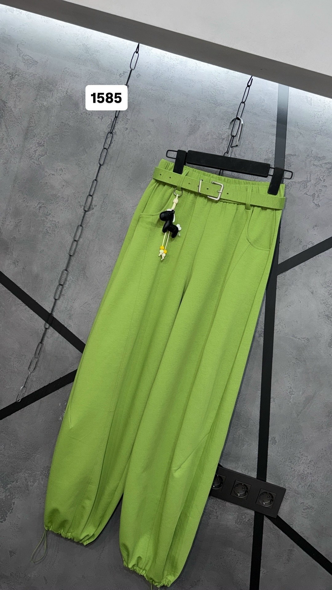 спортивные штаны,брюки модные,спортивные брюки,штаны модные,штаны