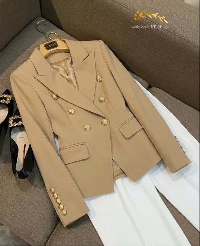 блейзер женский двубортный,двубортный блейзер,женский двубортный пиджак,двубортные пиджаки,двубортные костюмы