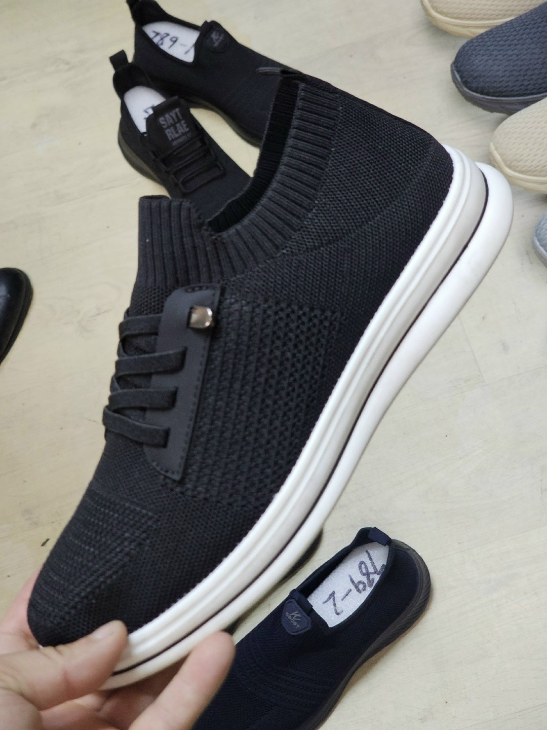 ,мужские повседневные кроссовки,кроссовки модные мужские,мужская спортивная ,летняя мужская